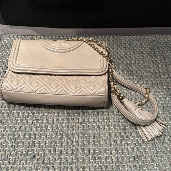 Tory Burch -Authentic Fleming Small Convertible Shoulder Bag Light Taupe - Picture 9 of 17